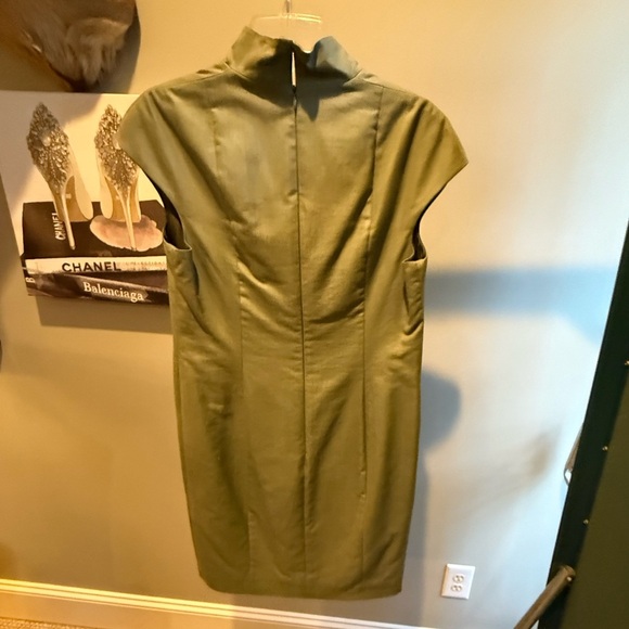 Akris Cotton/Silk Blend Olive Green V neck Shift Dress Size 10 MSRP $2960 - Picture 13 of 16